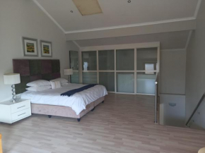 Sandton Apartment 47 - Large 1 bed with Balcony